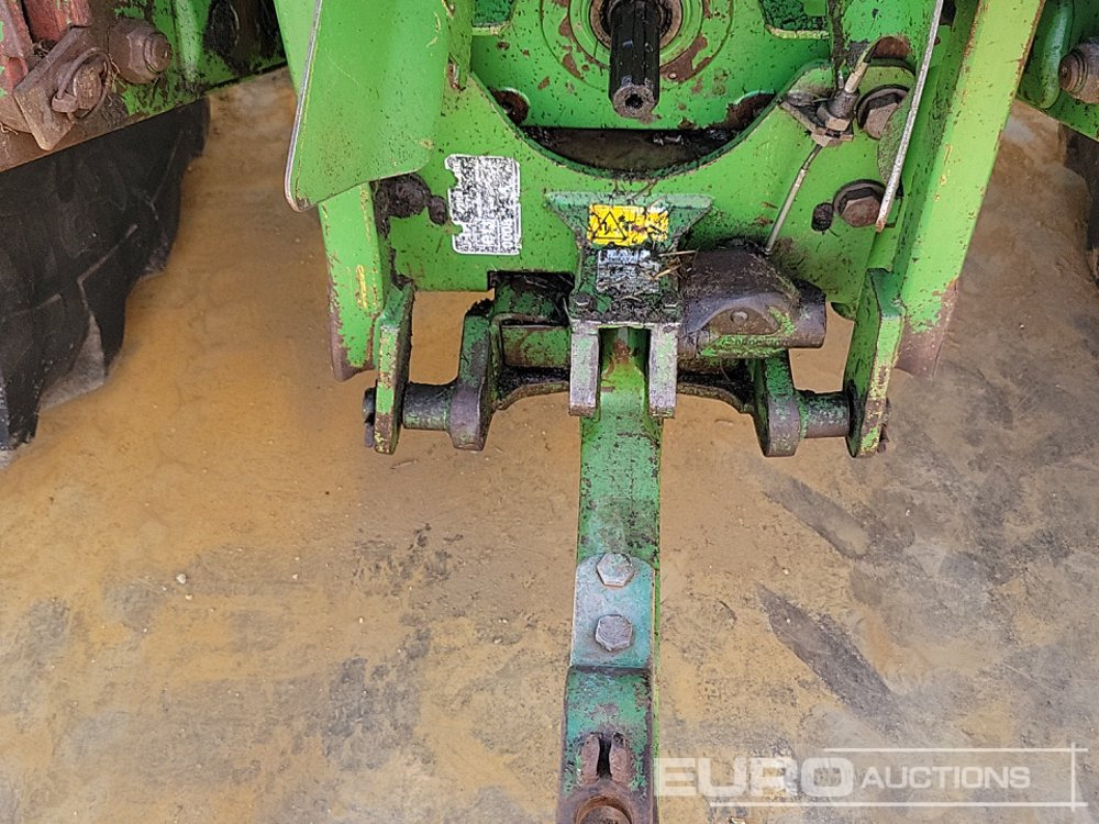 Traktor John Deere 6800: slika Traktor John Deere 6800