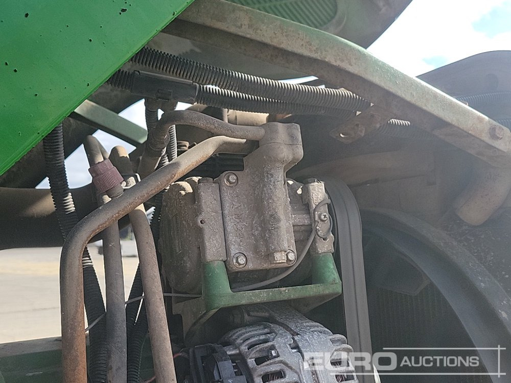Traktor John Deere 6920S: slika Traktor John Deere 6920S