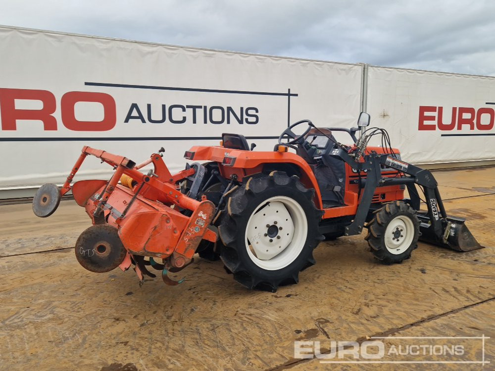Kubota GT5 - Mali traktor: slika Kubota GT5 - Mali traktor Kubota GT5 - Mali traktor: slika Kubota GT5 - Mali traktor