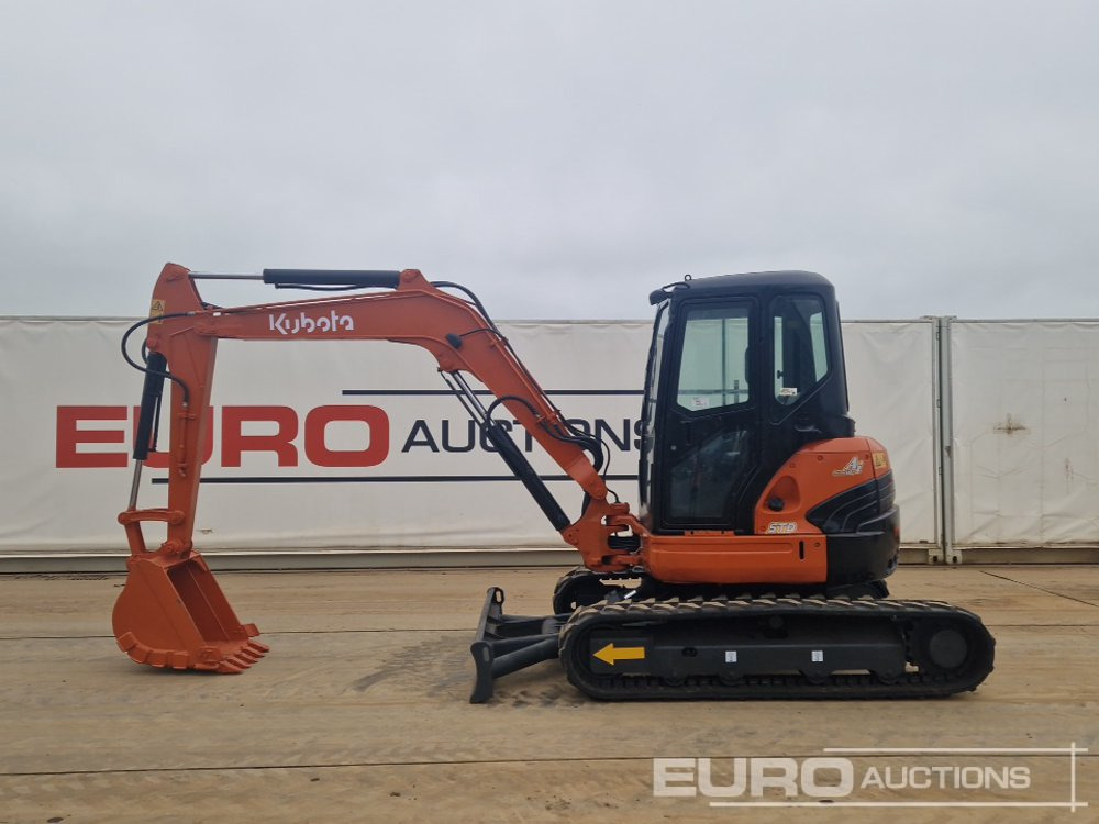 Kubota U55-4 - Mini bager: slika Kubota U55-4 - Mini bager Kubota U55-4 - Mini bager: slika Kubota U55-4 - Mini bager