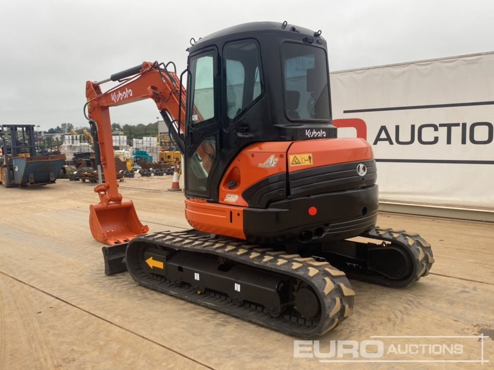 Kubota U55-4 - Mini bager: slika Kubota U55-4 - Mini bager Kubota U55-4 - Mini bager: slika Kubota U55-4 - Mini bager