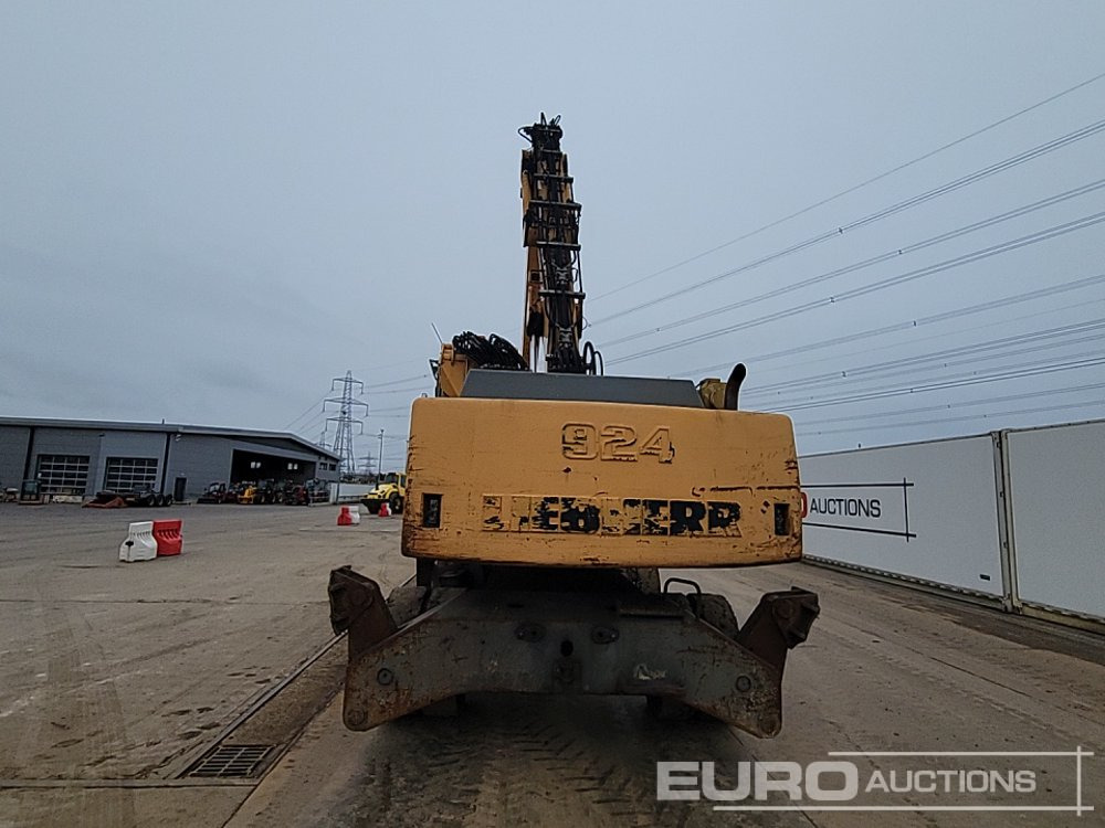 Liebherr A924B - Bager na kotačima: slika Liebherr A924B - Bager na kotačima Liebherr A924B - Bager na kotačima: slika Liebherr A924B - Bager na kotačima