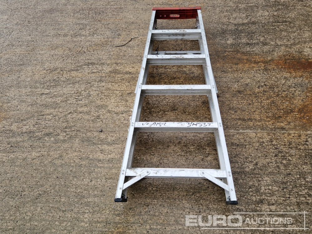 Građevinska oprema Lyte 6 Tread Aluminium Step Ladder: slika Građevinska oprema Lyte 6 Tread Aluminium Step Ladder