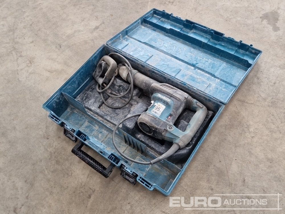 Makita HM0871C 110 Volt Hammer Drill/Breaker - Građevinska oprema: slika Makita HM0871C 110 Volt Hammer Drill/Breaker - Građevinska oprema Makita HM0871C 110 Volt Hammer Drill/Breaker - Građevinska oprema: slika Makita HM0871C 110 Volt Hammer Drill/Breaker - Građevinska oprema