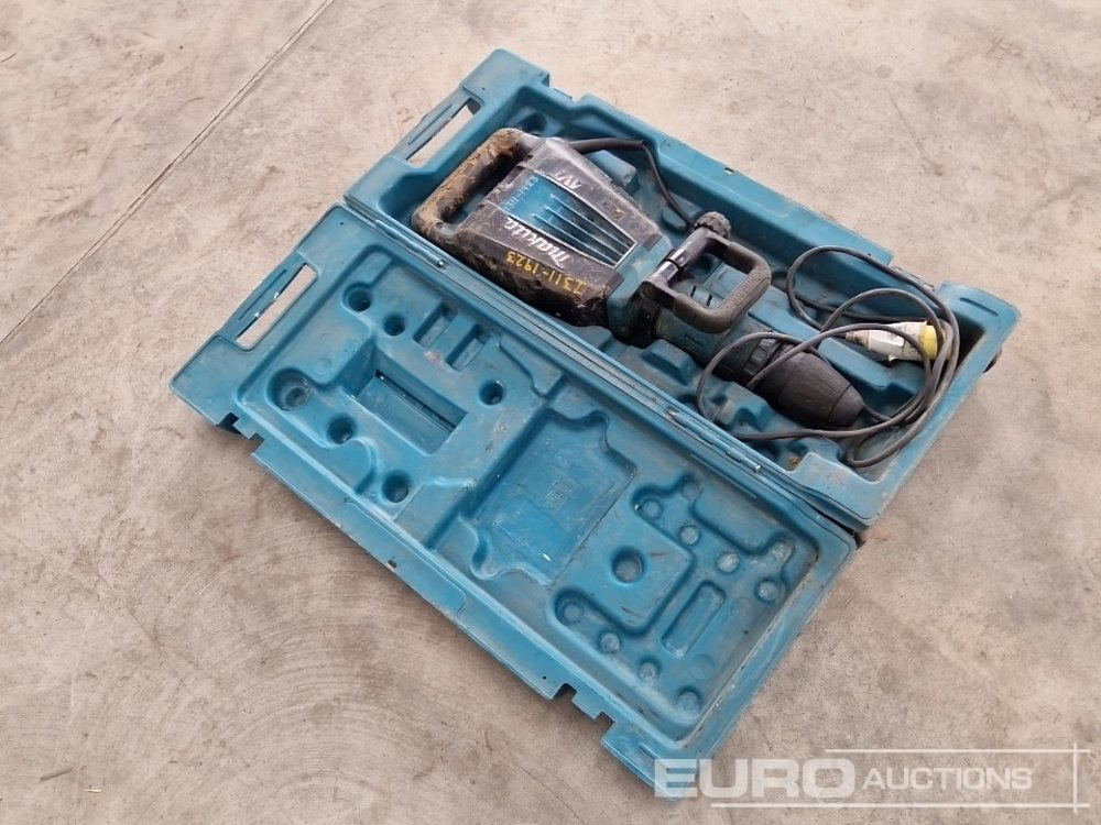Makita HM1214C - Građevinska oprema: slika Makita HM1214C - Građevinska oprema Makita HM1214C - Građevinska oprema: slika Makita HM1214C - Građevinska oprema