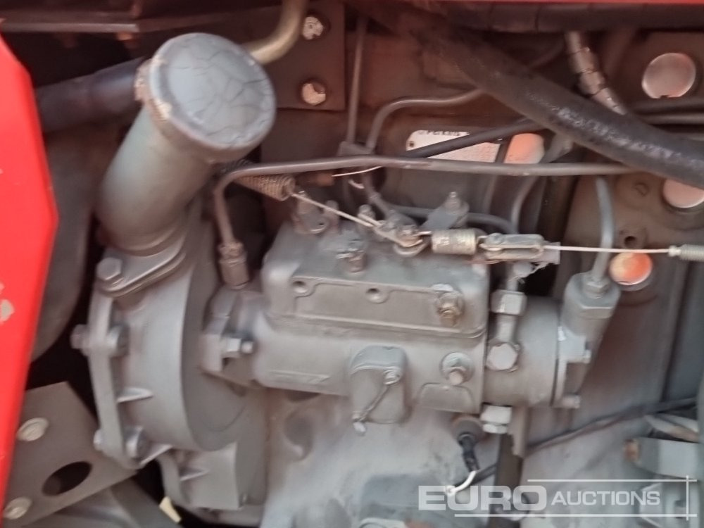 Traktor Massey Ferguson MF382: slika Traktor Massey Ferguson MF382