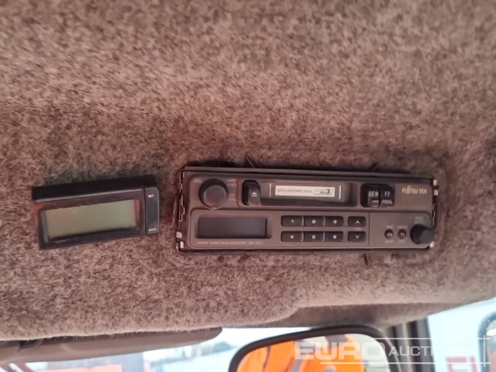 Traktor Massey Ferguson MF382: slika Traktor Massey Ferguson MF382