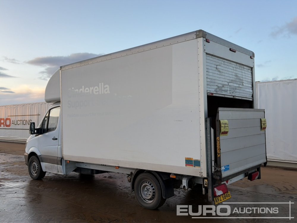Mercedes Sprinter - Dostavno vozilo sa zatvorenim sandukom: slika Mercedes Sprinter - Dostavno vozilo sa zatvorenim sandukom Mercedes Sprinter - Dostavno vozilo sa zatvorenim sandukom: slika Mercedes Sprinter - Dostavno vozilo sa zatvorenim sandukom