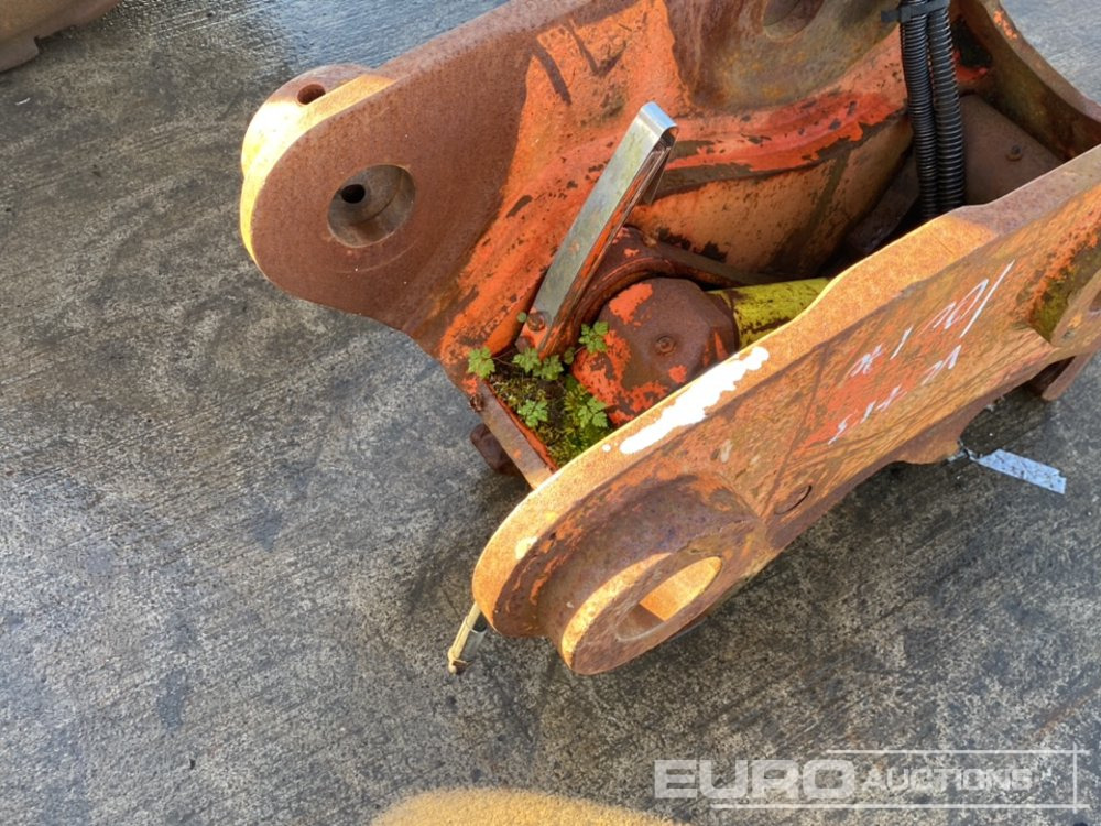 Brza spojka Miller QH 65mm Pin to suit 13 Ton Excavator: slika Brza spojka Miller QH 65mm Pin to suit 13 Ton Excavator Brza spojka Miller QH 65mm Pin to suit 13 Ton Excavator: slika Brza spojka Miller QH 65mm Pin to suit 13 Ton Excavator