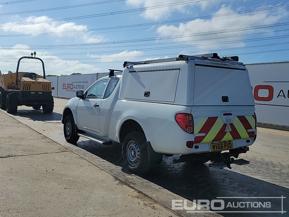 Mitsibushi L200 - Pick-up: slika Mitsibushi L200 - Pick-up Mitsibushi L200 - Pick-up: slika Mitsibushi L200 - Pick-up