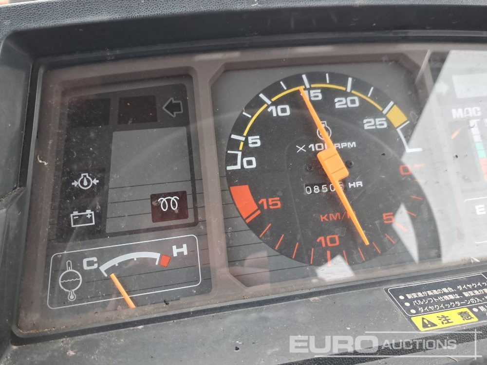 Mali traktor Mitsubishi MT246: slika Mali traktor Mitsubishi MT246