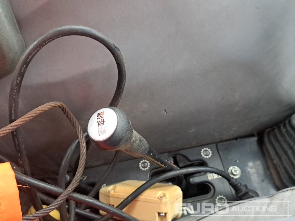 Mali traktor Mitsubishi MT246: slika Mali traktor Mitsubishi MT246