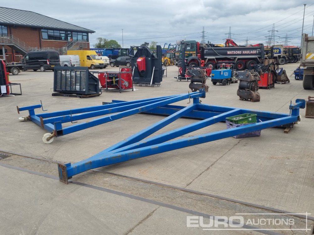 Mobile Gantry Crane, Chain Block & Chains - Portalna dizalica: slika Mobile Gantry Crane, Chain Block & Chains - Portalna dizalica Mobile Gantry Crane, Chain Block & Chains - Portalna dizalica: slika Mobile Gantry Crane, Chain Block & Chains - Portalna dizalica