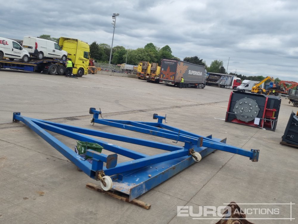 Mobile Gantry Crane, Chain Block & Chains - Portalna dizalica: slika Mobile Gantry Crane, Chain Block & Chains - Portalna dizalica Mobile Gantry Crane, Chain Block & Chains - Portalna dizalica: slika Mobile Gantry Crane, Chain Block & Chains - Portalna dizalica