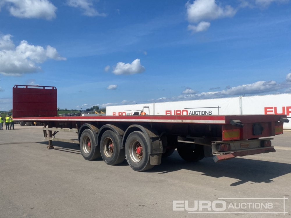 Montracon 45' Tri Axle Flat Trailer, Goal Post Holes - Poluprikolica plato/ Otvoreni sanduk: slika Montracon 45' Tri Axle Flat Trailer, Goal Post Holes - Poluprikolica plato/ Otvoreni sanduk Montracon 45' Tri Axle Flat Trailer, Goal Post Holes - Poluprikolica plato/ Otvoreni sanduk: slika Montracon 45' Tri Axle Flat Trailer, Goal Post Holes - Poluprikolica plato/ Otvoreni sanduk