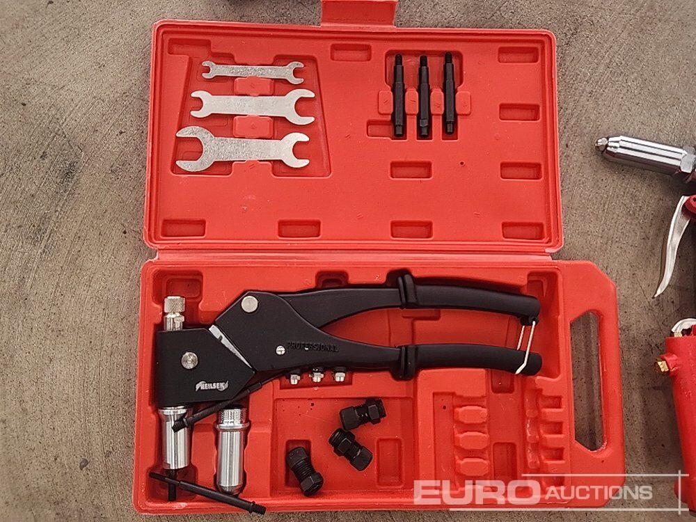 Neilsen Rivet Gun, Bits & Pneumatic Hydraulic Riveter - Oprema za radionice: slika Neilsen Rivet Gun, Bits & Pneumatic Hydraulic Riveter - Oprema za radionice Neilsen Rivet Gun, Bits & Pneumatic Hydraulic Riveter - Oprema za radionice: slika Neilsen Rivet Gun, Bits & Pneumatic Hydraulic Riveter - Oprema za radionice