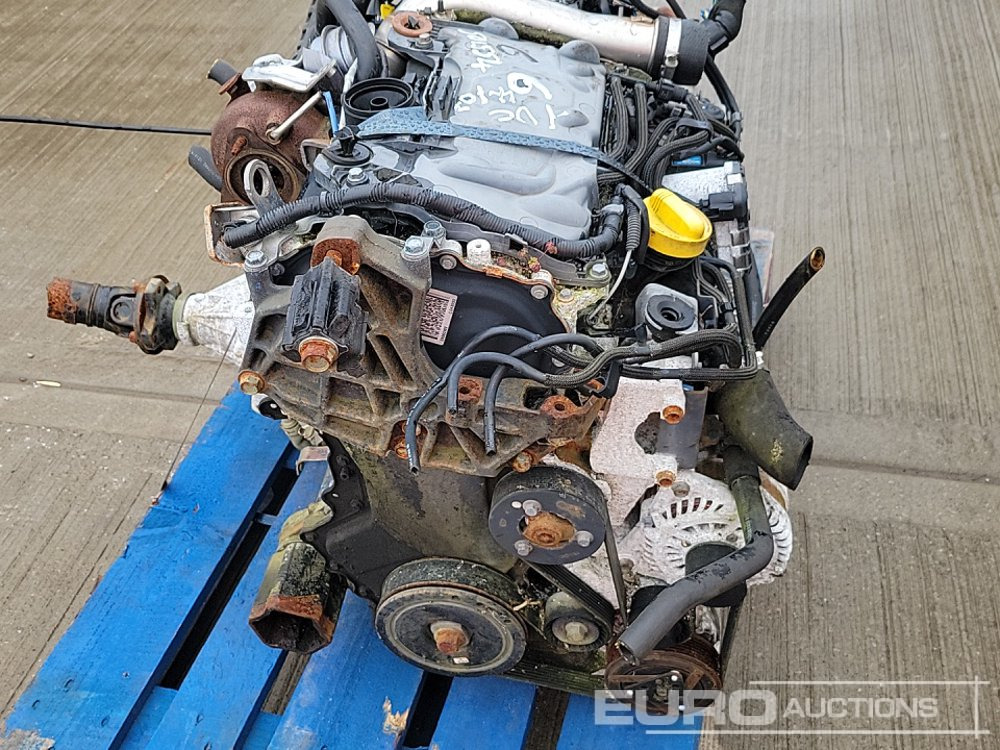 Motor Nissan 4 Cylinder Engine, Gearbox: slika Motor Nissan 4 Cylinder Engine, Gearbox