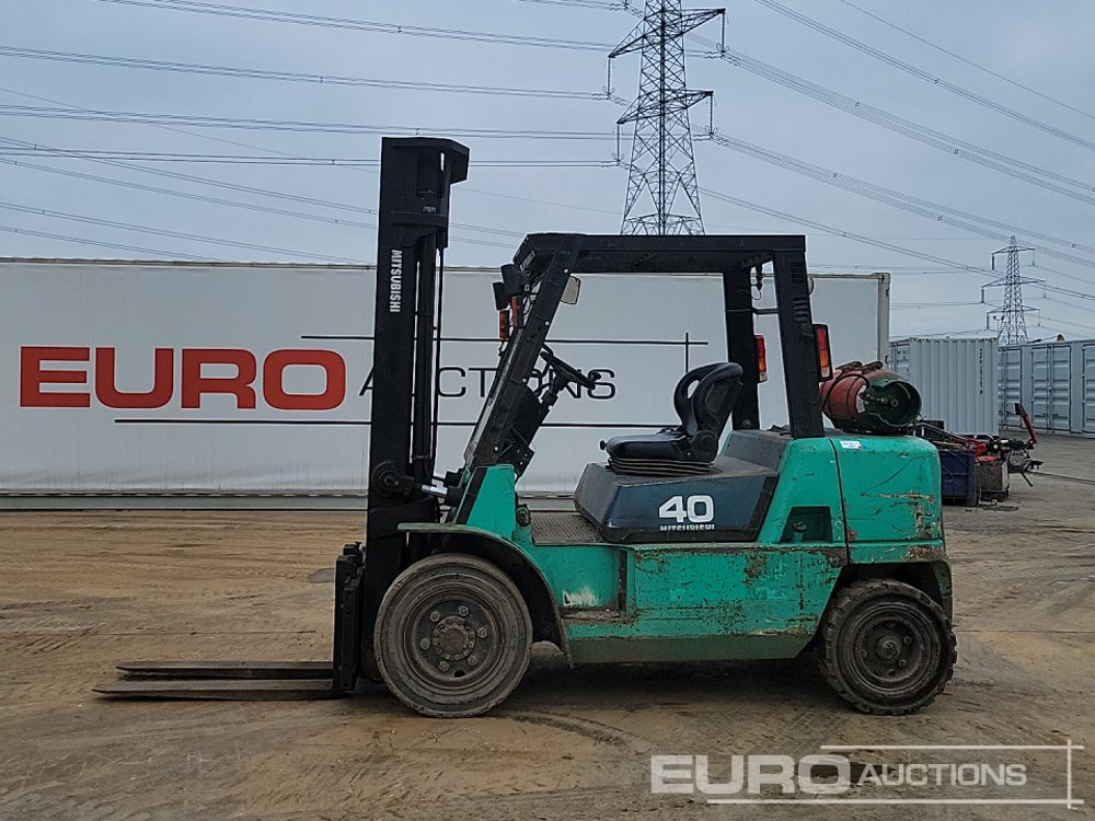 Nissan F04B40Q - Viličar: slika Nissan F04B40Q - Viličar Nissan F04B40Q - Viličar: slika Nissan F04B40Q - Viličar