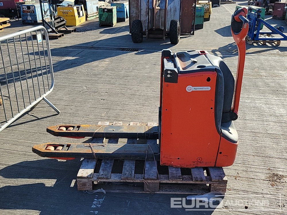 2014 Linde T16L - Oprema za rukovanje materijalima: slika 2014 Linde T16L - Oprema za rukovanje materijalima 2014 Linde T16L - Oprema za rukovanje materijalima: slika 2014 Linde T16L - Oprema za rukovanje materijalima