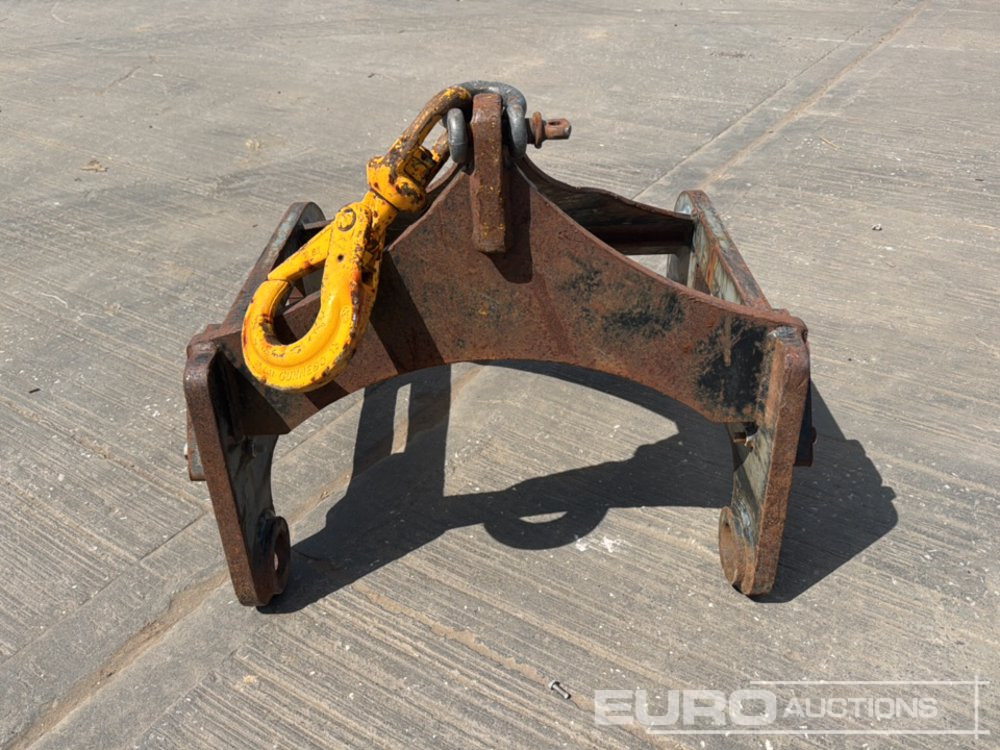 Oprema za rukovanje materijalima CAT Material Handling Arm to suit Dedicated Hitch: slika Oprema za rukovanje materijalima CAT Material Handling Arm to suit Dedicated Hitch