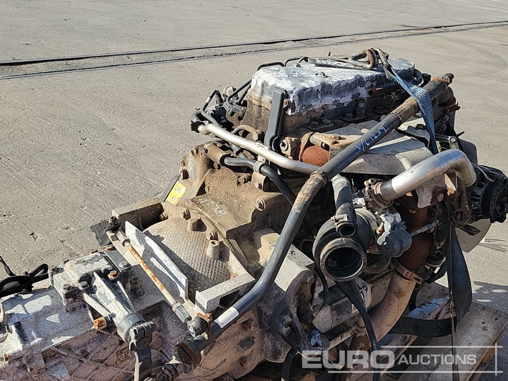 Motor Paccar 4 Cylinder Engine, Gearbox: slika Motor Paccar 4 Cylinder Engine, Gearbox