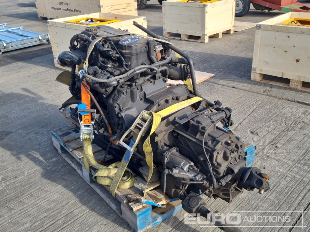 Paccar 4 Cylinder Engine, Gearbox - Motor: slika  Paccar 4 Cylinder Engine, Gearbox - Motor Paccar 4 Cylinder Engine, Gearbox - Motor: slika  Paccar 4 Cylinder Engine, Gearbox - Motor