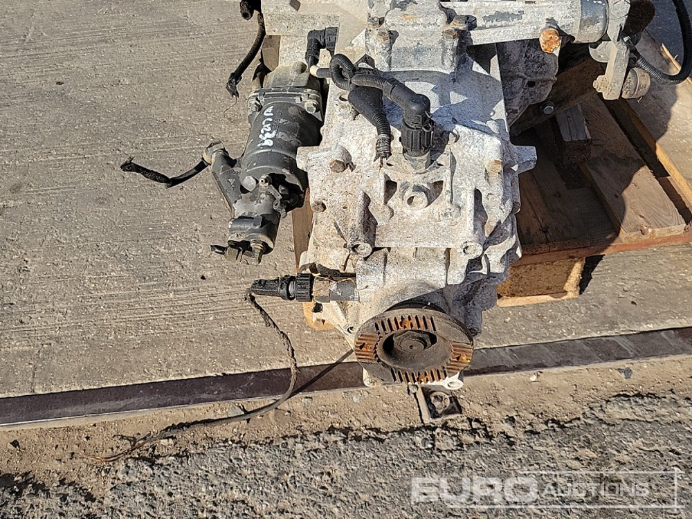 Motor Paccar 4 Cylinder Engine, Gearbox: slika Motor Paccar 4 Cylinder Engine, Gearbox