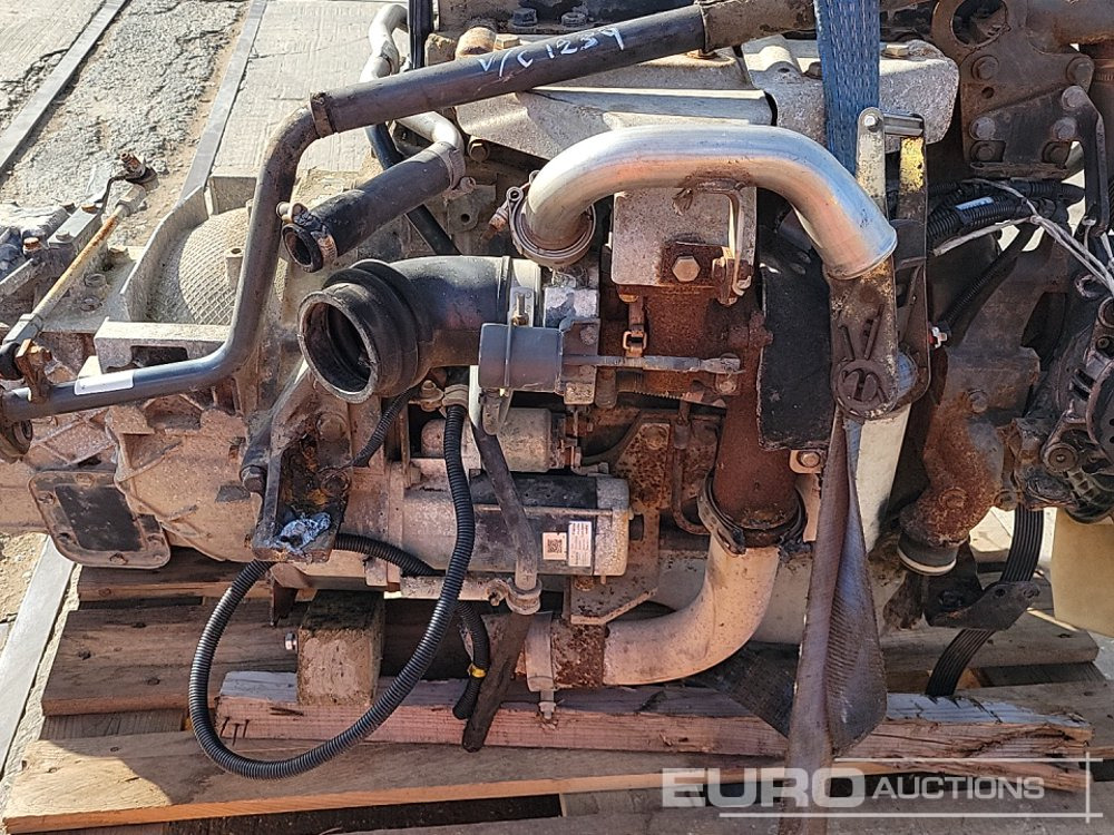 Motor Paccar 4 Cylinder Engine, Gearbox: slika Motor Paccar 4 Cylinder Engine, Gearbox