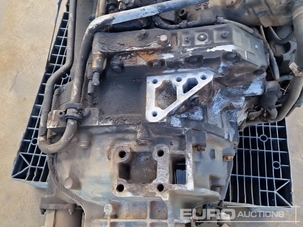 Motor Paccar 6 Cylinder Engine, Gearbox: slika Motor Paccar 6 Cylinder Engine, Gearbox