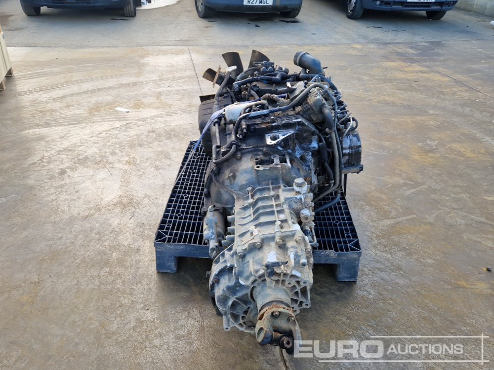 Motor Paccar 6 Cylinder Engine, Gearbox: slika Motor Paccar 6 Cylinder Engine, Gearbox