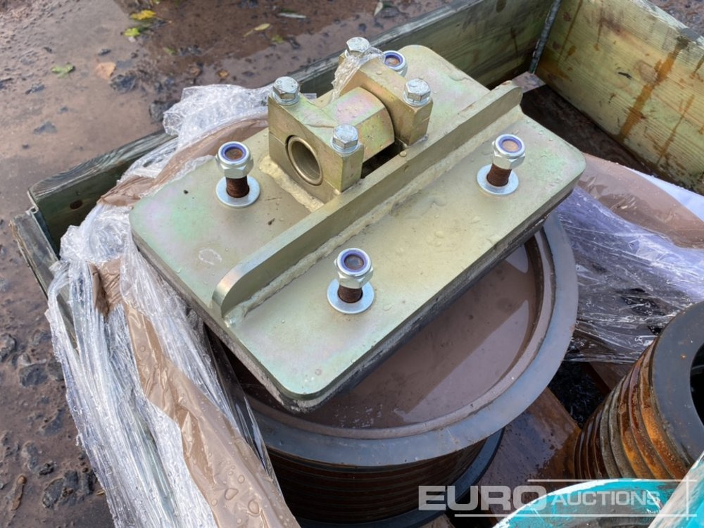 Pallet of Belt Tensioner Idler Pulleys - Zatezač remena za Građevinski strojevi: slika Pallet of Belt Tensioner Idler Pulleys - Zatezač remena za Građevinski strojevi Pallet of Belt Tensioner Idler Pulleys - Zatezač remena za Građevinski strojevi: slika Pallet of Belt Tensioner Idler Pulleys - Zatezač remena za Građevinski strojevi
