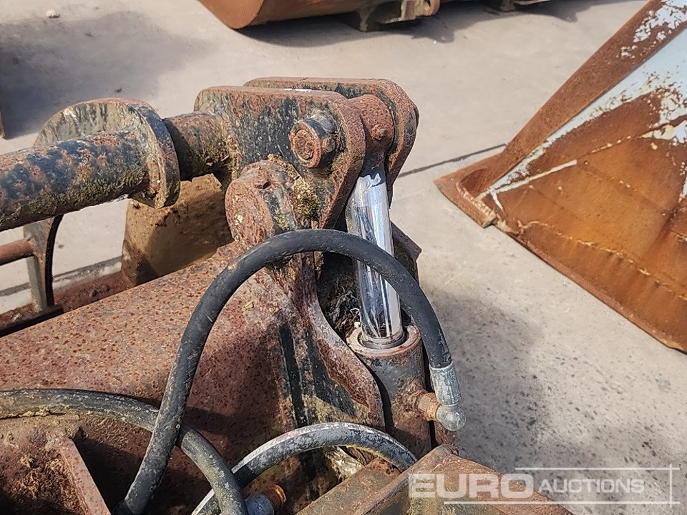 Poljoprivredni strojevi 60" Hydraulic Muck Bucket to suit JCB Telehandler: slika Poljoprivredni strojevi 60" Hydraulic Muck Bucket to suit JCB Telehandler