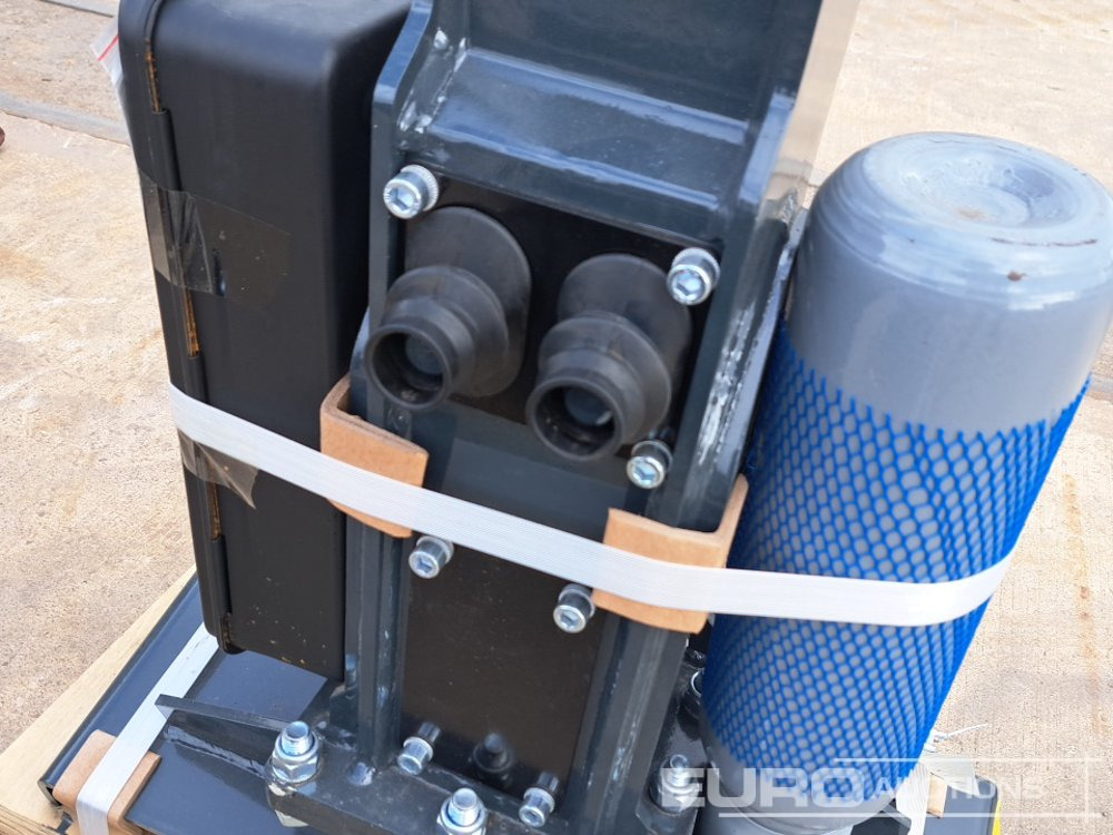 Unused 2025 Sailing 35 Hydraulic Breaker to suit Mini Skidsteer Loader - Priključak za Bager: slika Unused 2025 Sailing 35 Hydraulic Breaker to suit Mini Skidsteer Loader - Priključak za Bager Unused 2025 Sailing 35 Hydraulic Breaker to suit Mini Skidsteer Loader - Priključak za Bager: slika Unused 2025 Sailing 35 Hydraulic Breaker to suit Mini Skidsteer Loader - Priključak za Bager