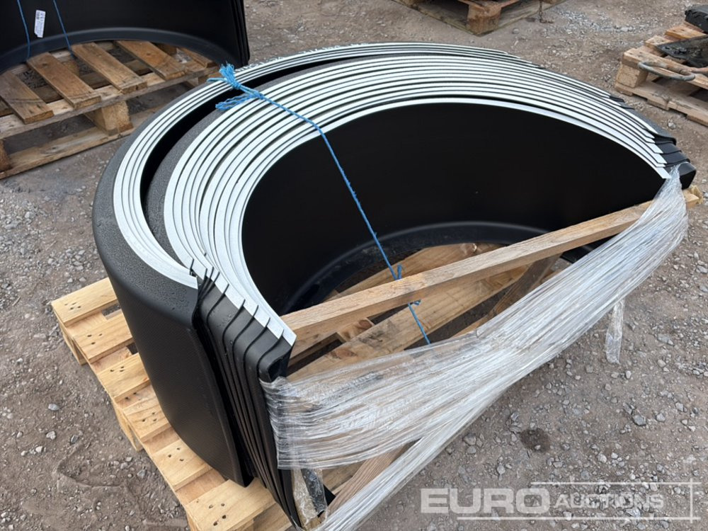 Pallet of Mudflaps to suit MAN Lorry (Approx 15 of) - Rezervni dijelovi: slika Pallet of Mudflaps to suit MAN Lorry (Approx 15 of) - Rezervni dijelovi Pallet of Mudflaps to suit MAN Lorry (Approx 15 of) - Rezervni dijelovi: slika Pallet of Mudflaps to suit MAN Lorry (Approx 15 of) - Rezervni dijelovi