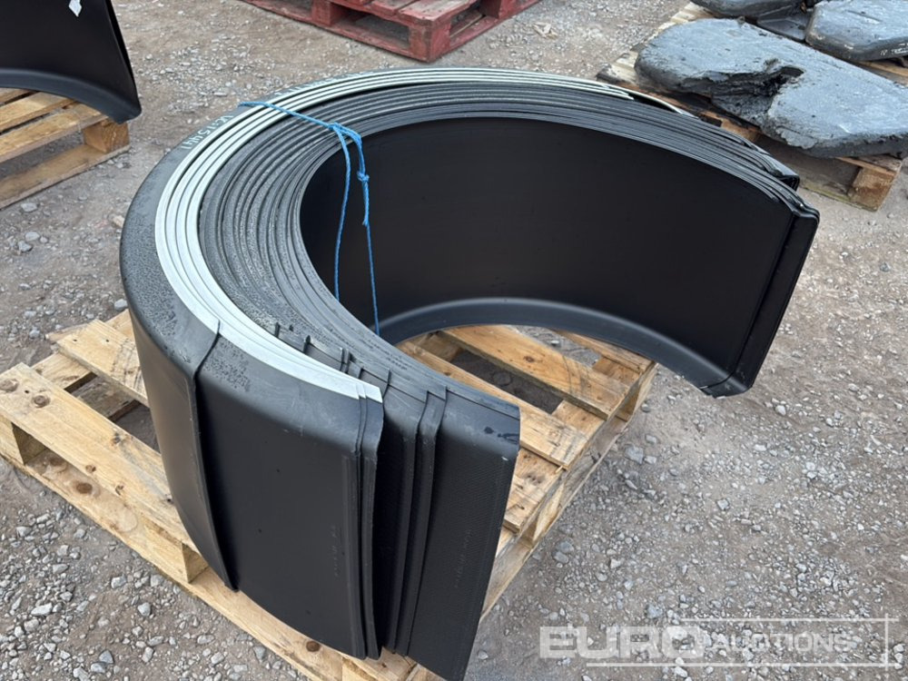 Pallet of Mudflaps to suit MAN Lorry (Approx 15 of) - Rezervni dijelovi: slika Pallet of Mudflaps to suit MAN Lorry (Approx 15 of) - Rezervni dijelovi Pallet of Mudflaps to suit MAN Lorry (Approx 15 of) - Rezervni dijelovi: slika Pallet of Mudflaps to suit MAN Lorry (Approx 15 of) - Rezervni dijelovi