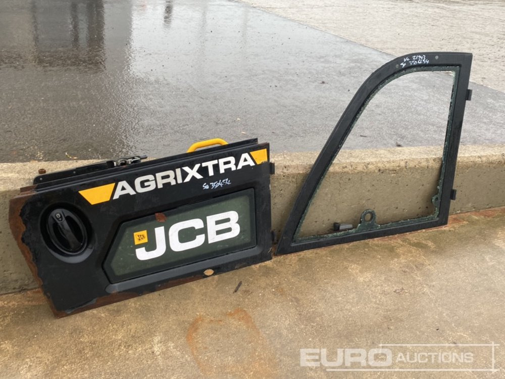 Top Window Frame & Bottom Door to suit JCB Telehandler - Rezervni dijelovi: slika Top Window Frame & Bottom Door to suit JCB Telehandler - Rezervni dijelovi Top Window Frame & Bottom Door to suit JCB Telehandler - Rezervni dijelovi: slika Top Window Frame & Bottom Door to suit JCB Telehandler - Rezervni dijelovi