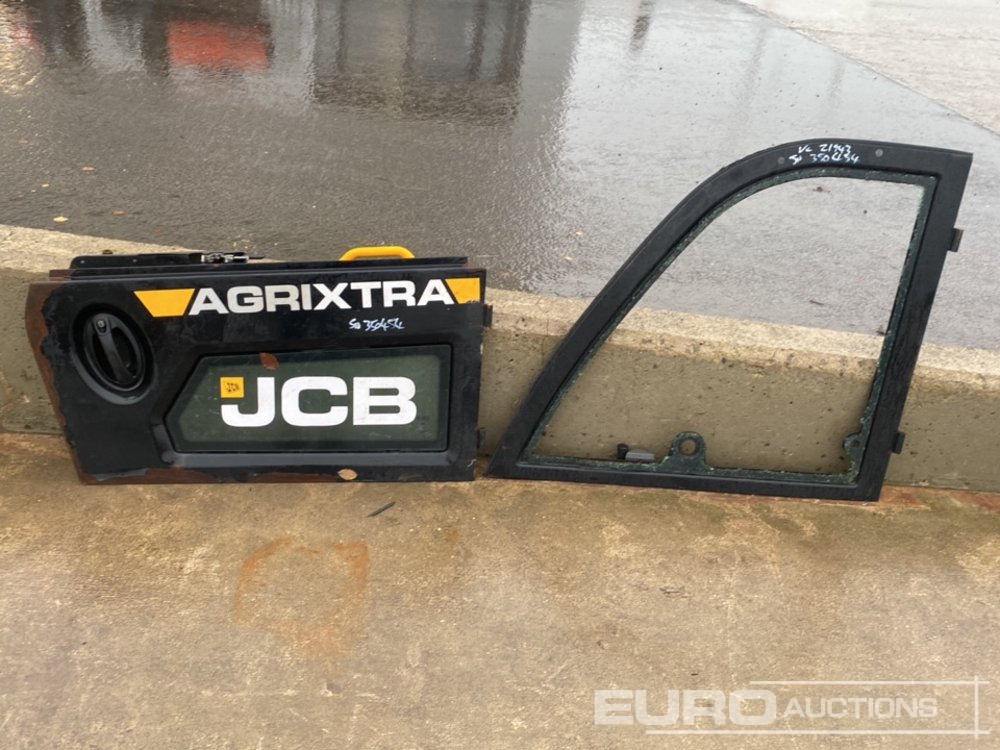 Top Window Frame & Bottom Door to suit JCB Telehandler - Rezervni dijelovi: slika Top Window Frame & Bottom Door to suit JCB Telehandler - Rezervni dijelovi Top Window Frame & Bottom Door to suit JCB Telehandler - Rezervni dijelovi: slika Top Window Frame & Bottom Door to suit JCB Telehandler - Rezervni dijelovi