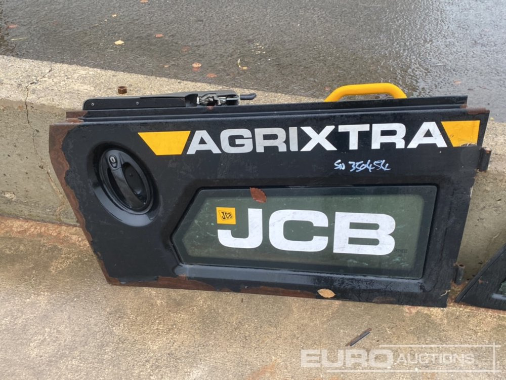 Top Window Frame & Bottom Door to suit JCB Telehandler - Rezervni dijelovi: slika Top Window Frame & Bottom Door to suit JCB Telehandler - Rezervni dijelovi Top Window Frame & Bottom Door to suit JCB Telehandler - Rezervni dijelovi: slika Top Window Frame & Bottom Door to suit JCB Telehandler - Rezervni dijelovi