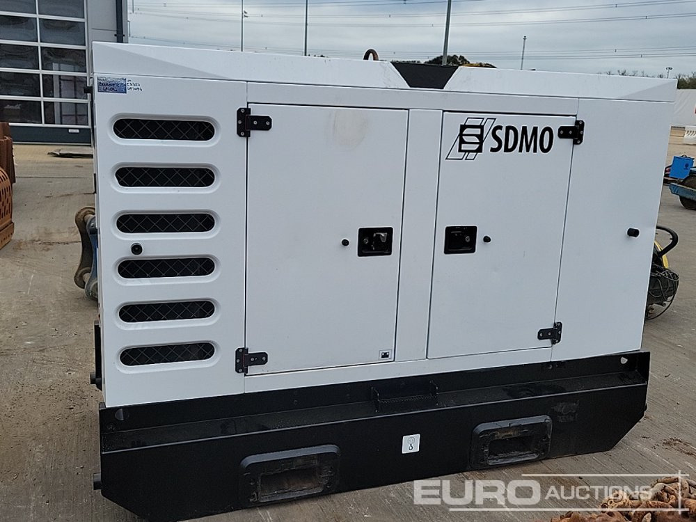 SDMO 60kVA Generator, John Deere Engine - Generatorski set: slika SDMO 60kVA Generator, John Deere Engine - Generatorski set SDMO 60kVA Generator, John Deere Engine - Generatorski set: slika SDMO 60kVA Generator, John Deere Engine - Generatorski set