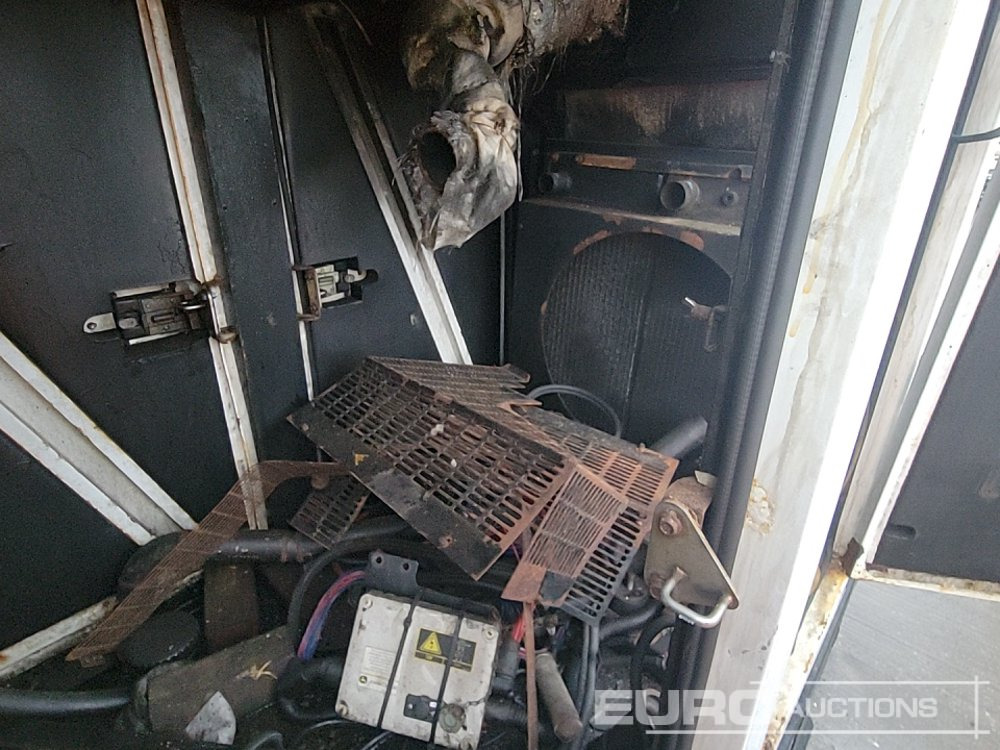 Generatorski set SDMO R110: slika Generatorski set SDMO R110 Generatorski set SDMO R110: slika Generatorski set SDMO R110