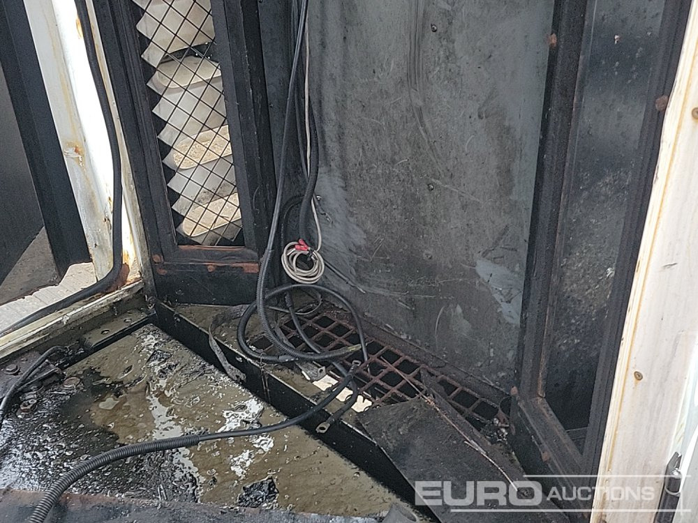 Generatorski set SDMO R110: slika Generatorski set SDMO R110 Generatorski set SDMO R110: slika Generatorski set SDMO R110