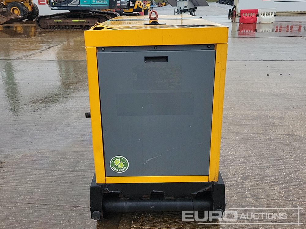 SDMO R33 - Generatorski set: slika SDMO R33 - Generatorski set SDMO R33 - Generatorski set: slika SDMO R33 - Generatorski set