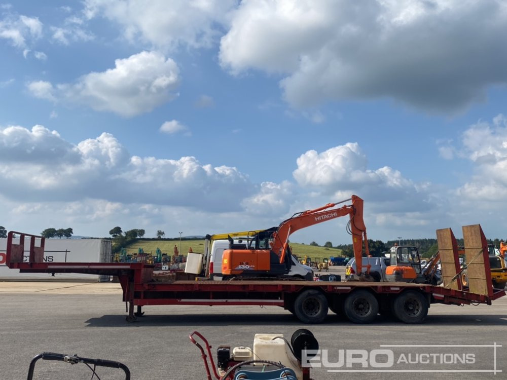 Soughan Tri Axle Stepframe Low Loader, Ramps - Poluprikolica s niskim utovarivačem: slika Soughan Tri Axle Stepframe Low Loader, Ramps - Poluprikolica s niskim utovarivačem Soughan Tri Axle Stepframe Low Loader, Ramps - Poluprikolica s niskim utovarivačem: slika Soughan Tri Axle Stepframe Low Loader, Ramps - Poluprikolica s niskim utovarivačem