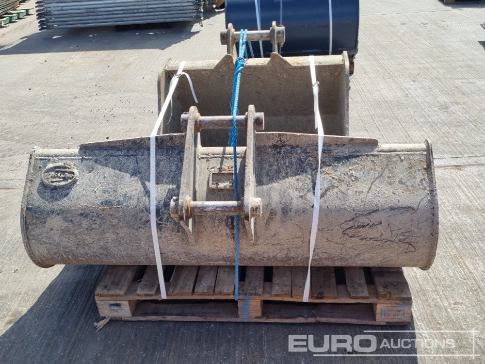 Strickland 60" Ditching, 36" Digging Bucket 45mm Pin to suit 4-6 Ton Excavator - Korpa: slika Strickland 60" Ditching, 36" Digging Bucket 45mm Pin to suit 4-6 Ton Excavator - Korpa Strickland 60" Ditching, 36" Digging Bucket 45mm Pin to suit 4-6 Ton Excavator - Korpa: slika Strickland 60" Ditching, 36" Digging Bucket 45mm Pin to suit 4-6 Ton Excavator - Korpa