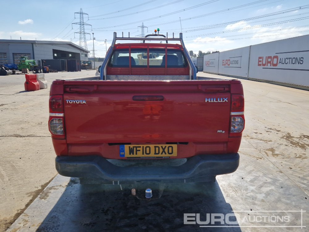 Toyota Hilux - Pick-up: slika Toyota Hilux - Pick-up Toyota Hilux - Pick-up: slika Toyota Hilux - Pick-up