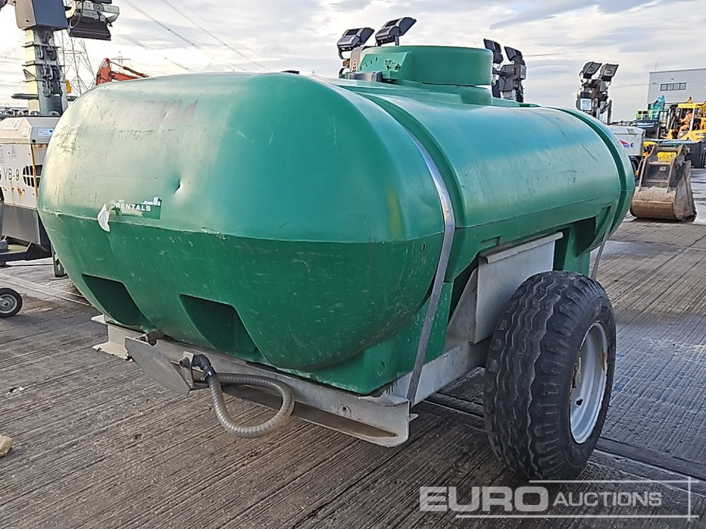 Trailer Engineering Single Axle Plastic Water Bowser - Cisterna za skladištenje: slika Trailer Engineering Single Axle Plastic Water Bowser - Cisterna za skladištenje Trailer Engineering Single Axle Plastic Water Bowser - Cisterna za skladištenje: slika Trailer Engineering Single Axle Plastic Water Bowser - Cisterna za skladištenje