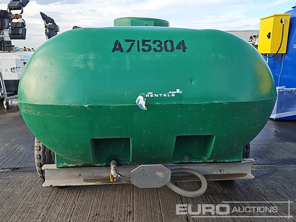 Trailer Engineering Single Axle Plastic Water Bowser - Cisterna za skladištenje: slika Trailer Engineering Single Axle Plastic Water Bowser - Cisterna za skladištenje Trailer Engineering Single Axle Plastic Water Bowser - Cisterna za skladištenje: slika Trailer Engineering Single Axle Plastic Water Bowser - Cisterna za skladištenje