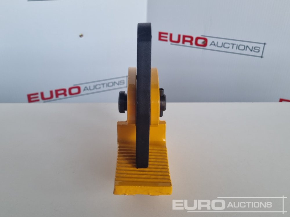 Unused 1 Ton PDB Horizontal Plate Lifting Clamp - Oprema za radionice: slika Unused 1 Ton PDB Horizontal Plate Lifting Clamp - Oprema za radionice Unused 1 Ton PDB Horizontal Plate Lifting Clamp - Oprema za radionice: slika Unused 1 Ton PDB Horizontal Plate Lifting Clamp - Oprema za radionice