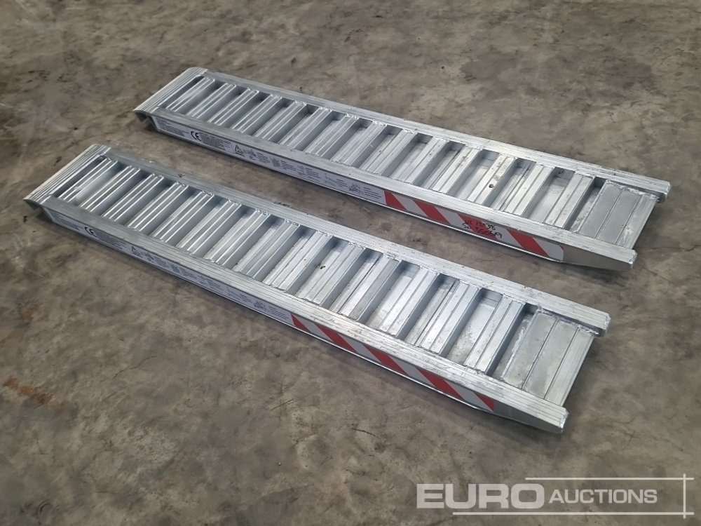 Unused 1800mm x 310mm x 82mm Aluminium Loading Ramps - Oprema za radionice: slika Unused 1800mm x 310mm x 82mm Aluminium Loading Ramps - Oprema za radionice Unused 1800mm x 310mm x 82mm Aluminium Loading Ramps - Oprema za radionice: slika Unused 1800mm x 310mm x 82mm Aluminium Loading Ramps - Oprema za radionice
