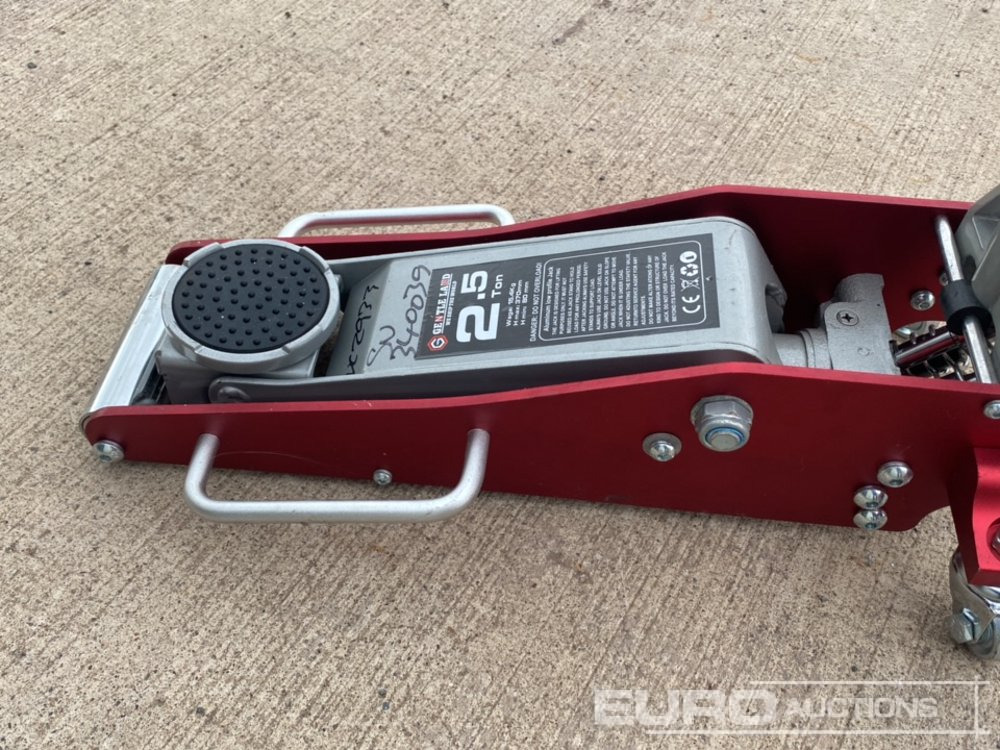 Unused 2.5 Ton Trolley Jack - Oprema za radionice: slika Unused 2.5 Ton Trolley Jack - Oprema za radionice Unused 2.5 Ton Trolley Jack - Oprema za radionice: slika Unused 2.5 Ton Trolley Jack - Oprema za radionice
